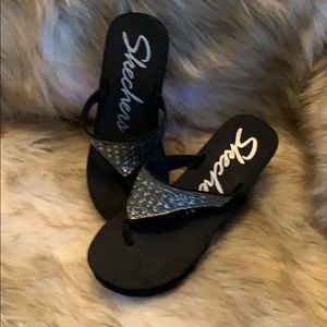 Sketchers faux leather sandal